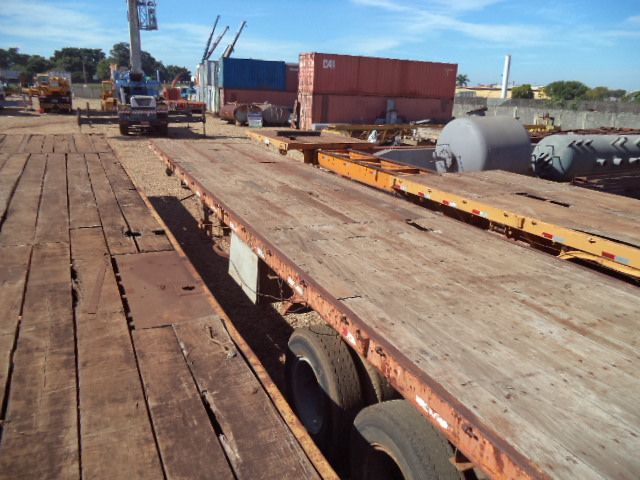 CARRETA EXTENSIVA CARGA SECA 3 EIXOS 15x26 MT FNV FRUEHAUF ANO 79/79