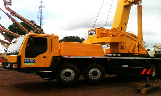 GUINDASTE RODOVIARIO, XCMG, CAP 70 TON ANO 2008