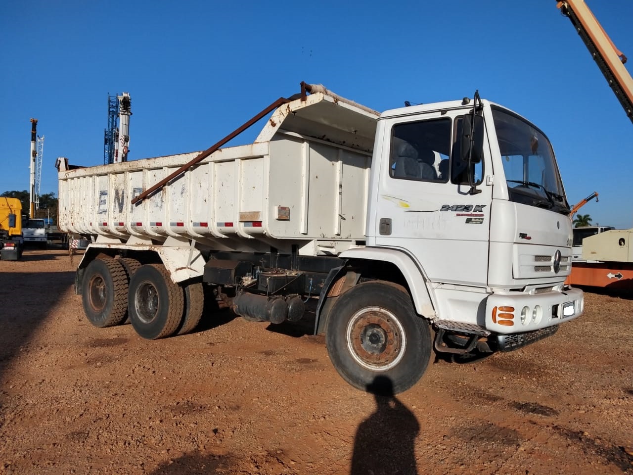 Caminhão Mercedes Benz 2423k Ano 05/05 Com Caçamba Rossetti